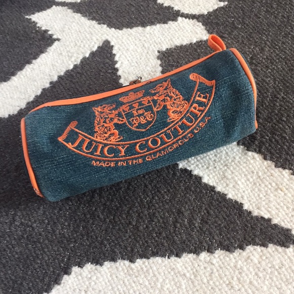 Juicy Couture Handbags - Juicy Couture cosmetic bag pouch